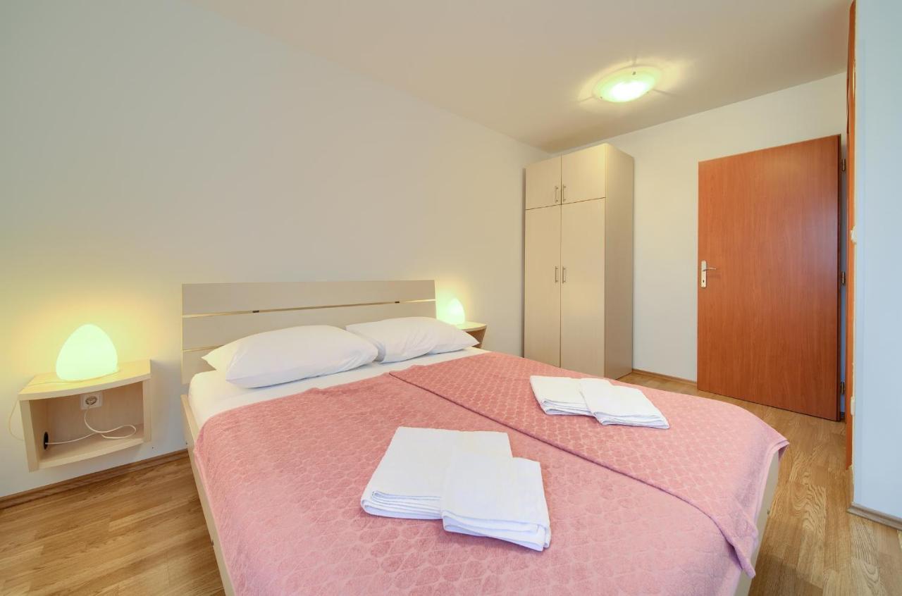 Apartments Ivica Krk Island Šilo Exterior foto